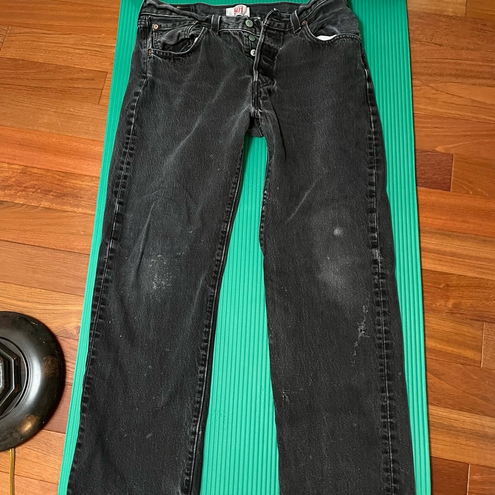 Men’s Levi’s 501 34 x 30 black denim button fly straight leg